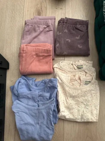 Lot de 3 Legging 36 mois Tex + 4 tee shirt Kiabi 36 mois