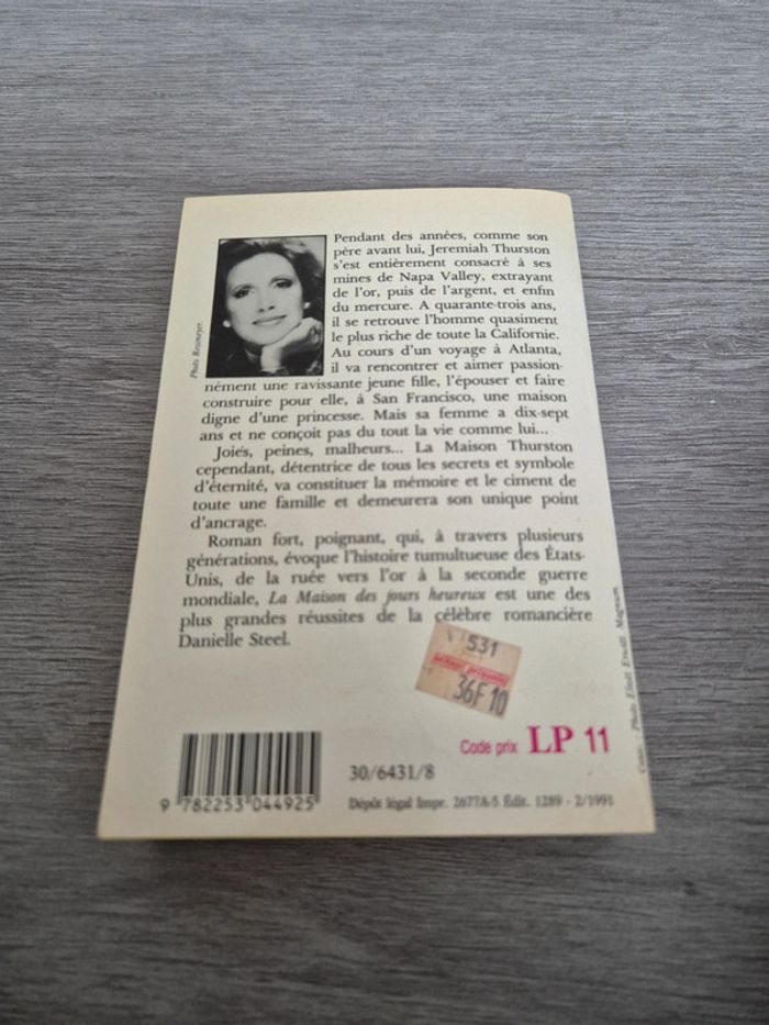 La maison des jours heureux Danielle Steel - photo numéro 2