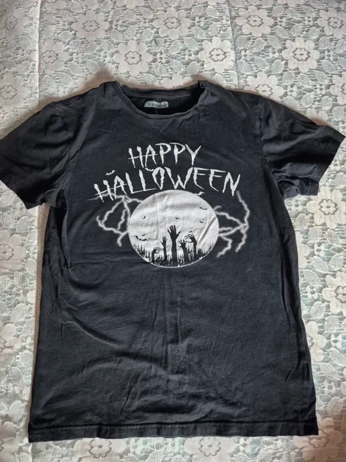 T-shirt T S