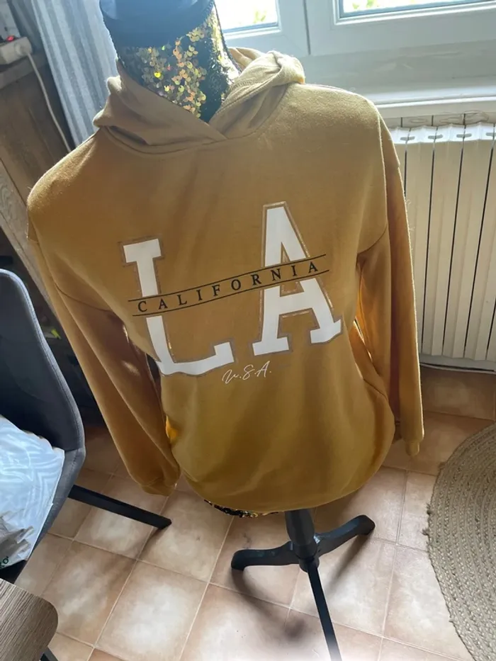 Sweat moutarde