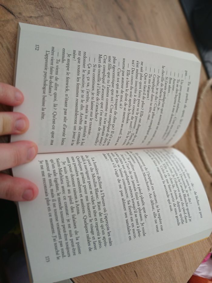 LIVRE ENTRE MES DOIGTS COULE LE SABLE DE SOPHIE TAL MEN - photo numéro 3