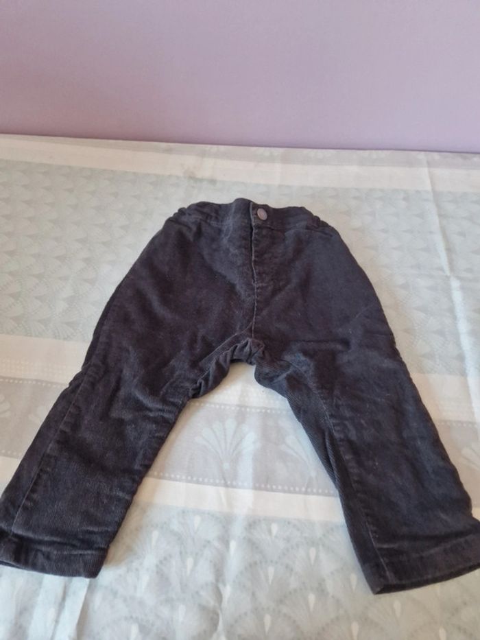 Lot 2 pantalons 18 mois - photo numéro 2