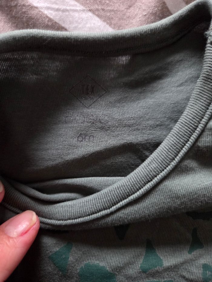 T-shirt taille 9mois - photo numéro 3