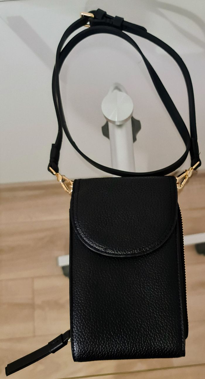 Elégante pochette à portable PARFOIS