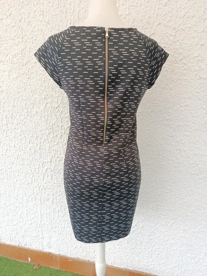 Robe courte noire et blanche tout feu tout femme taille L - photo numéro 3