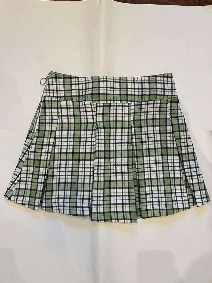 Jupe plissée courte à carreaux verte bershka taille xs - photo numéro 4