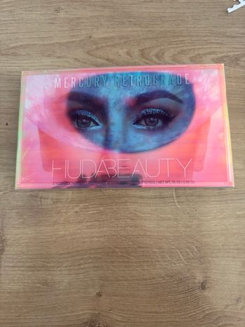 Palette maquillage Huda beauty 