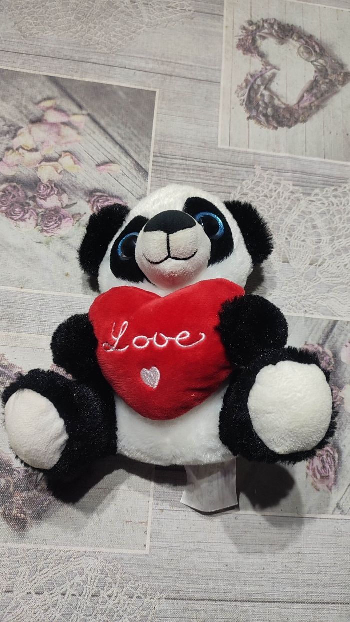 Peluche panda coeur