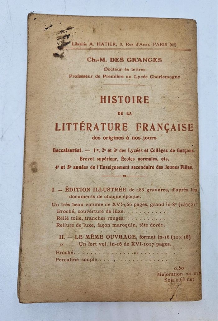 Ancien livre.
"Histoire de France. Jeanne d'Arc", de J. Michelet.
96 pages.
En l'état - photo numéro 2