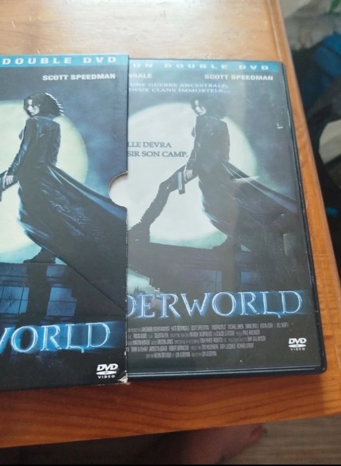 DVD Underworld alors on a la boîte du DVD il y a deux CD - photo numéro 4