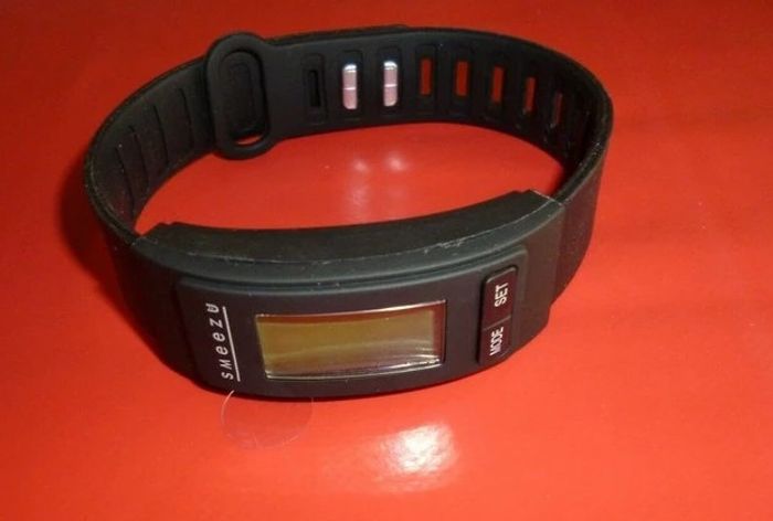 montre NEUVE connectée smeezu bracelet noir - photo numéro 2