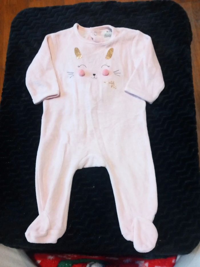 Pyjama taille 3mois kiabi - photo numéro 1