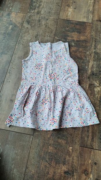 Robe 18 mois en très bon état