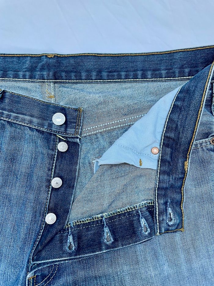 Jean troué vintage Levi's 501 taille W38 - photo numéro 6