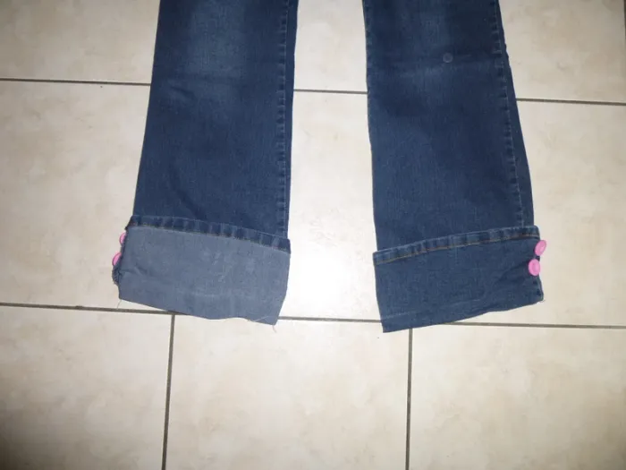 pantalon jean à revers bleu fonçé bouton rose LNA taille 44 - photo numéro 3