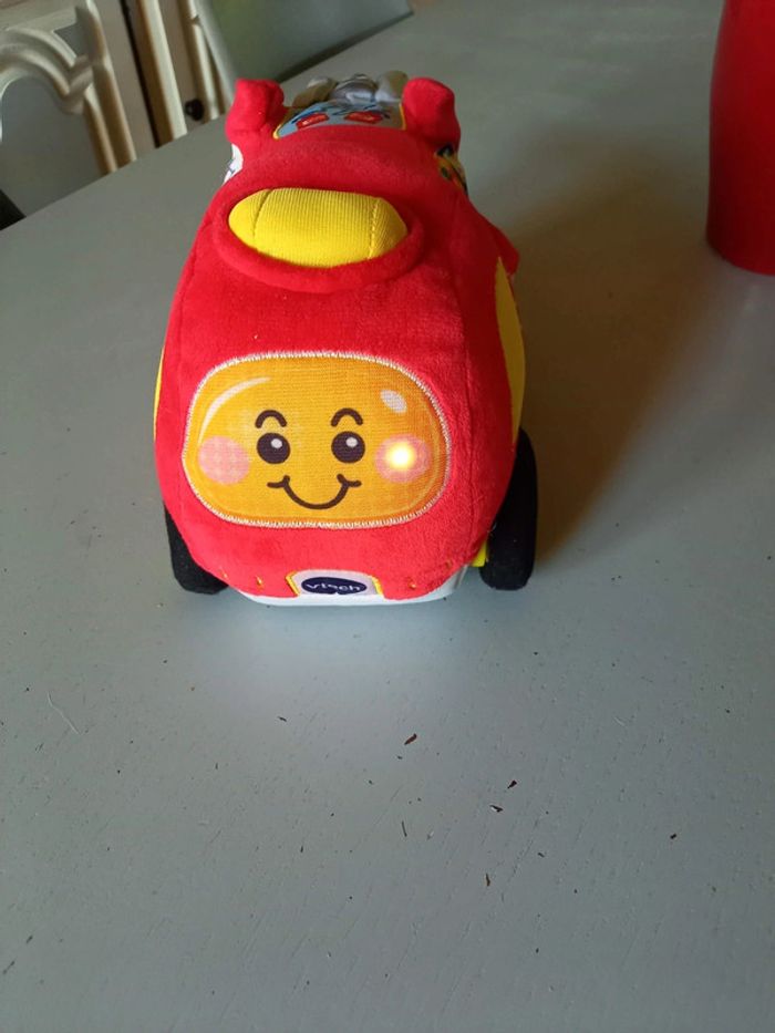 Barnabé Tut Tut bolide roulant et sonore Vtech
