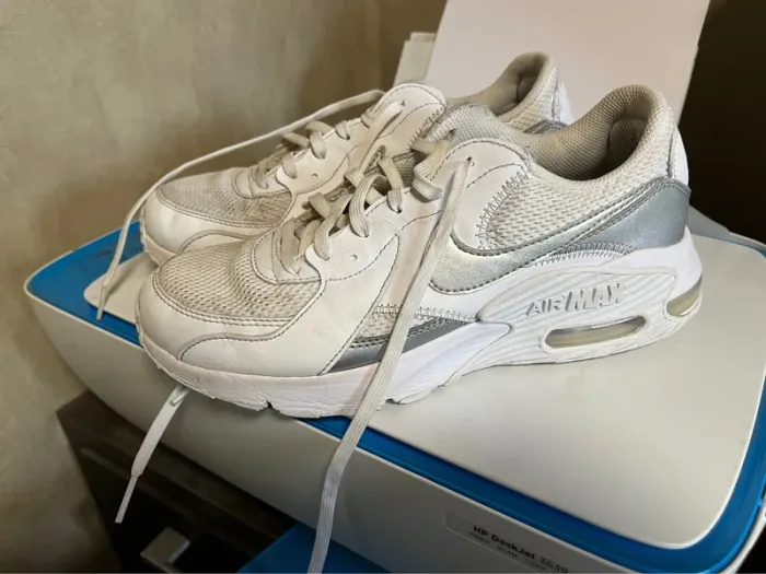 Nike air