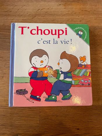Livre 5 en 1 Tchoupi avec une compilation de 5 histoires