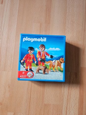 Playmobil 4227 secouriste chien sauveteurs neuf