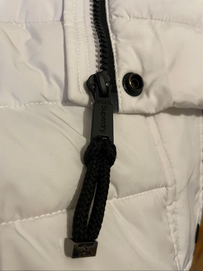 Doudoune Superdry EUR 40 - photo numéro 4