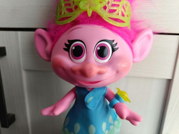 Poupée sonore et lumineuse Troll - photo numéro 4