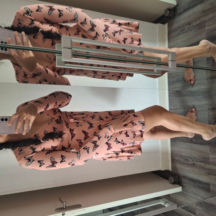 Robe fluide rose poudré à motifs papillons multicolores – Manches longues - Tally Waijl - photo numéro 2