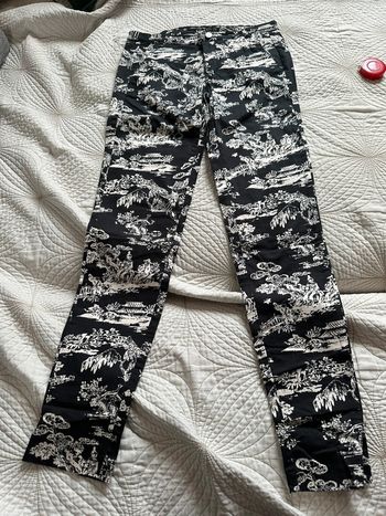 Sublime chino dessiné trafaluc Zara taille 34