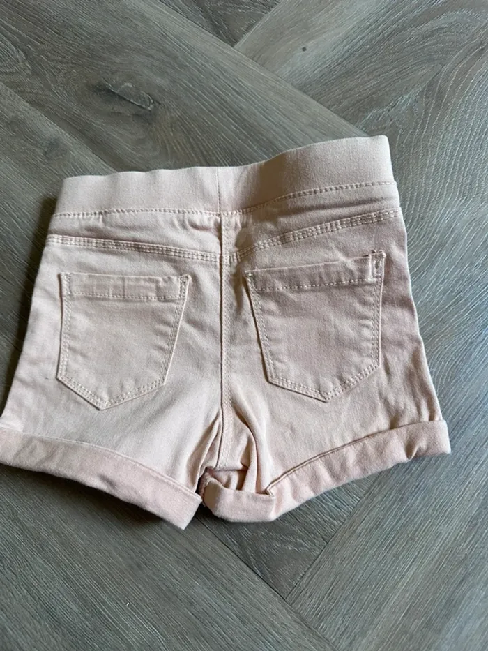 Short abricot - photo numéro 3