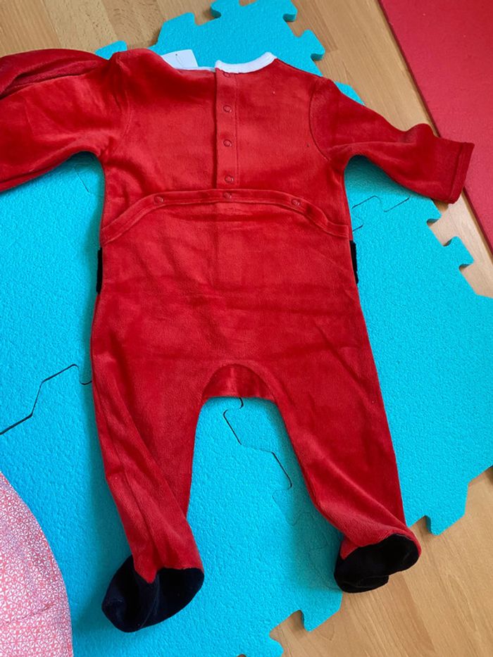 Pyjama Noël en velours Kiabi Taille 9 M - photo numéro 2