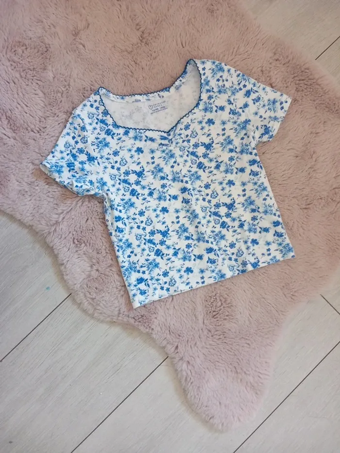 T shirt fleurs bleues