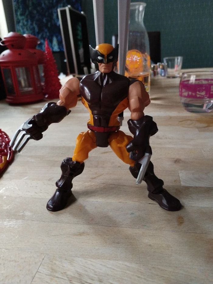 Marvel Super Hero Mashers Wolverine Hasbro