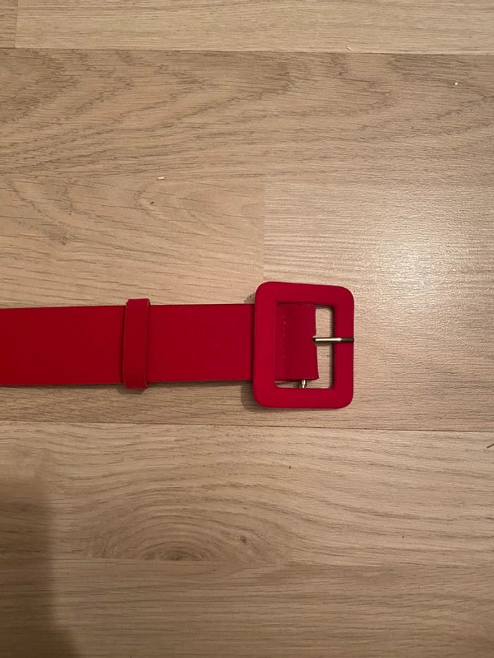 Ceinture à boucle rose velours