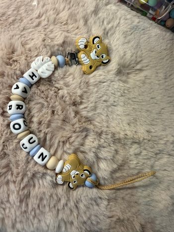 Attache tétine Simba roi lion