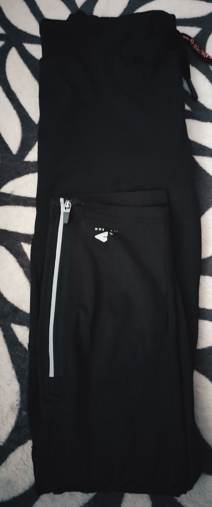 Leeging/pantalon de sport noir "Décathlon" en très bon état - photo numéro 7