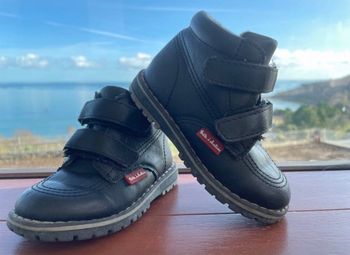 Chaussures bottines à scratch garçon taille 22