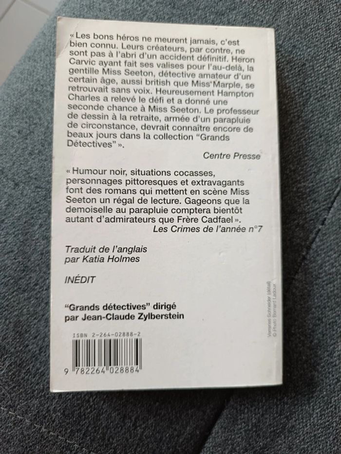 Miss Seeton au service de sa majesté - Hampton Charles - photo numéro 2