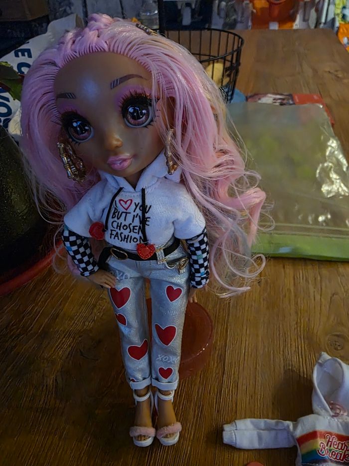 Poupee raimbow high 2 - photo numéro 2