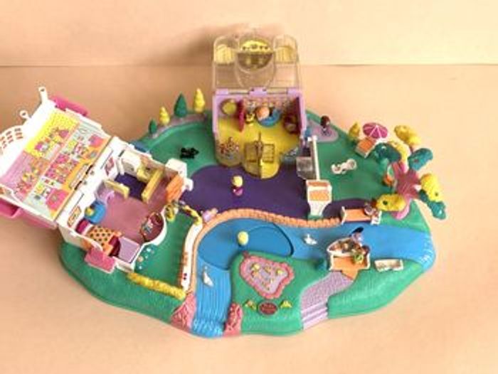 Polly Pocket Magical Movin’ Pollyville 1996 - photo numéro 3