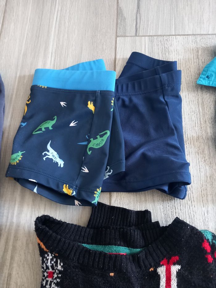 Lot de vêtements garçon 4 ans - photo numéro 5