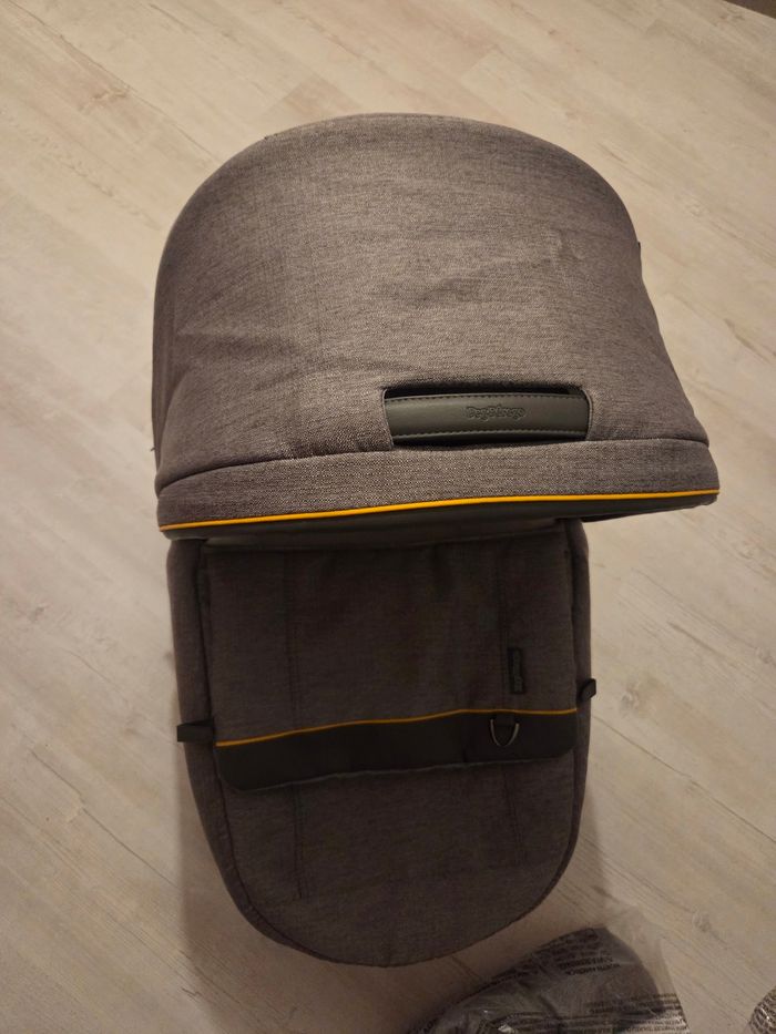 Poussette pack trio peg perego + 2 bases voitures pour le cosy - photo numéro 2