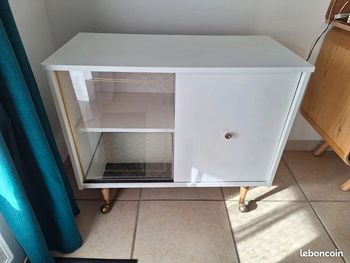 Meuble bar vintage restylé à roulettes