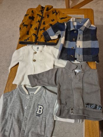 Lot de 5 vestes bébé, 3 mois Différentes marques 