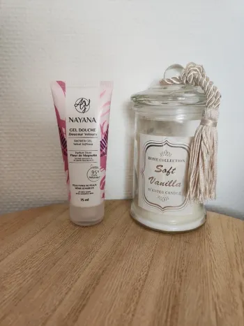 🌺Gel douche douceur velours parfum divin Nayana🌺