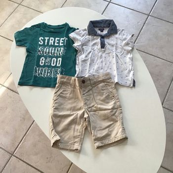 Lot  bermuda tee shirt taille 2/3 ans
