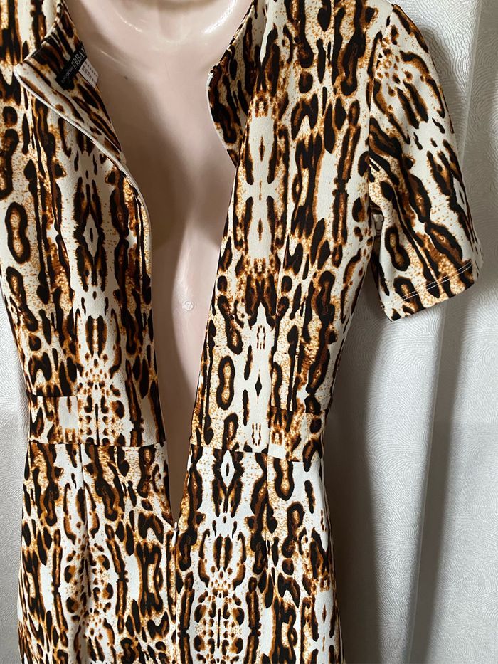 Très jolie robe panthère 38 Urban by Venco - photo numéro 6