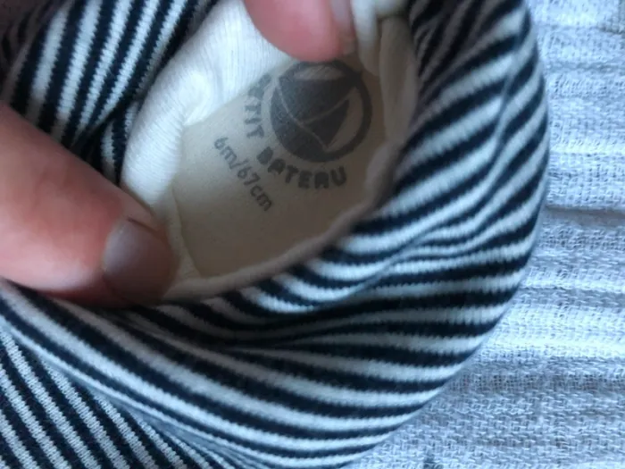 Ensemble bonnet + chaussons Petit Bateau- 6 mois - photo numéro 2