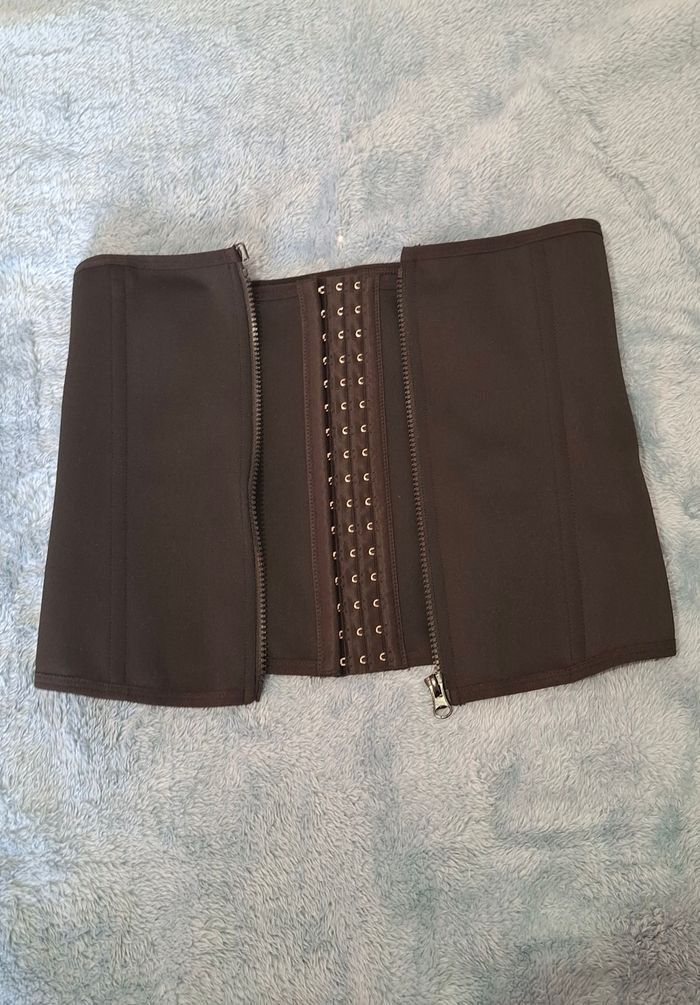 Gaine pour femme - photo numéro 4