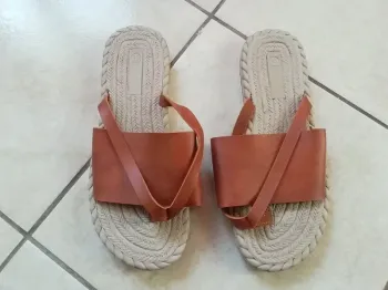Mules Entre doigts Femmes Taille 38,5 - 39 Neuves!