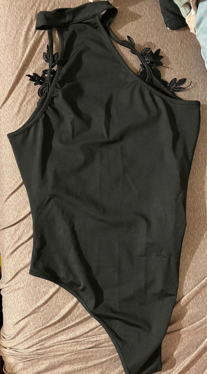 Body noir - photo numéro 2