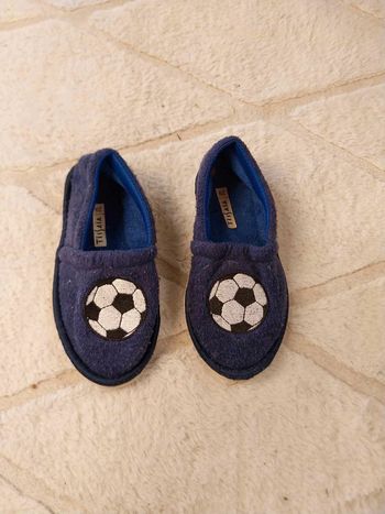 Chausson bleu électrique foot garçon tissaia 29